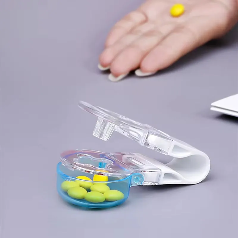 1Pcs New Portable Pill Taker anti Pollution Artifact Medication Dispenser Pill Taker Cup Organizer for Vitamins Pill Popper