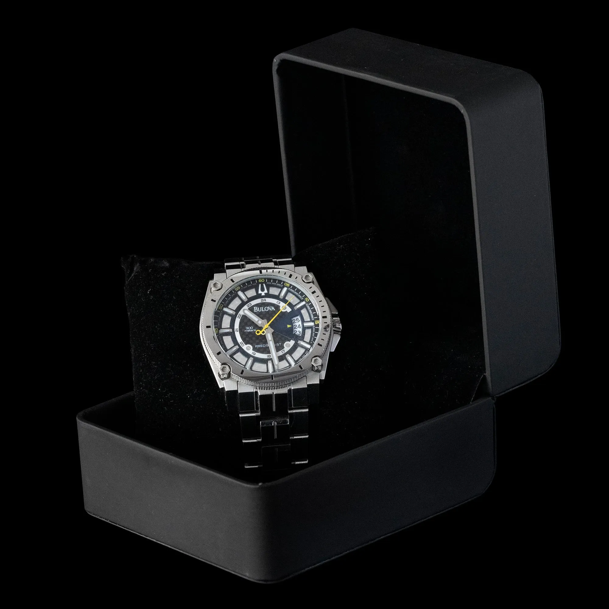 Bulova - Precisionist ‘Carbon Dial’