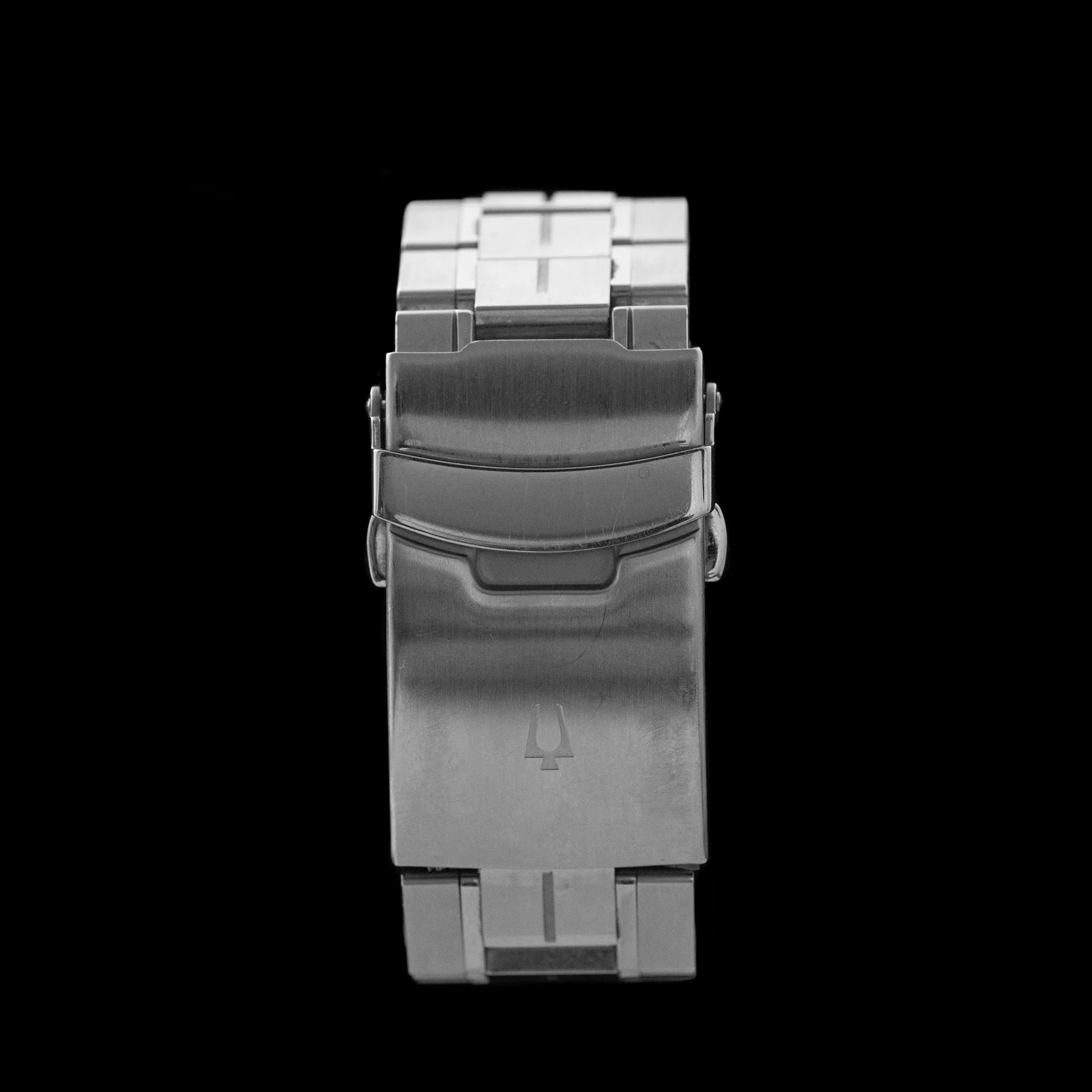 Bulova - Precisionist ‘Carbon Dial’