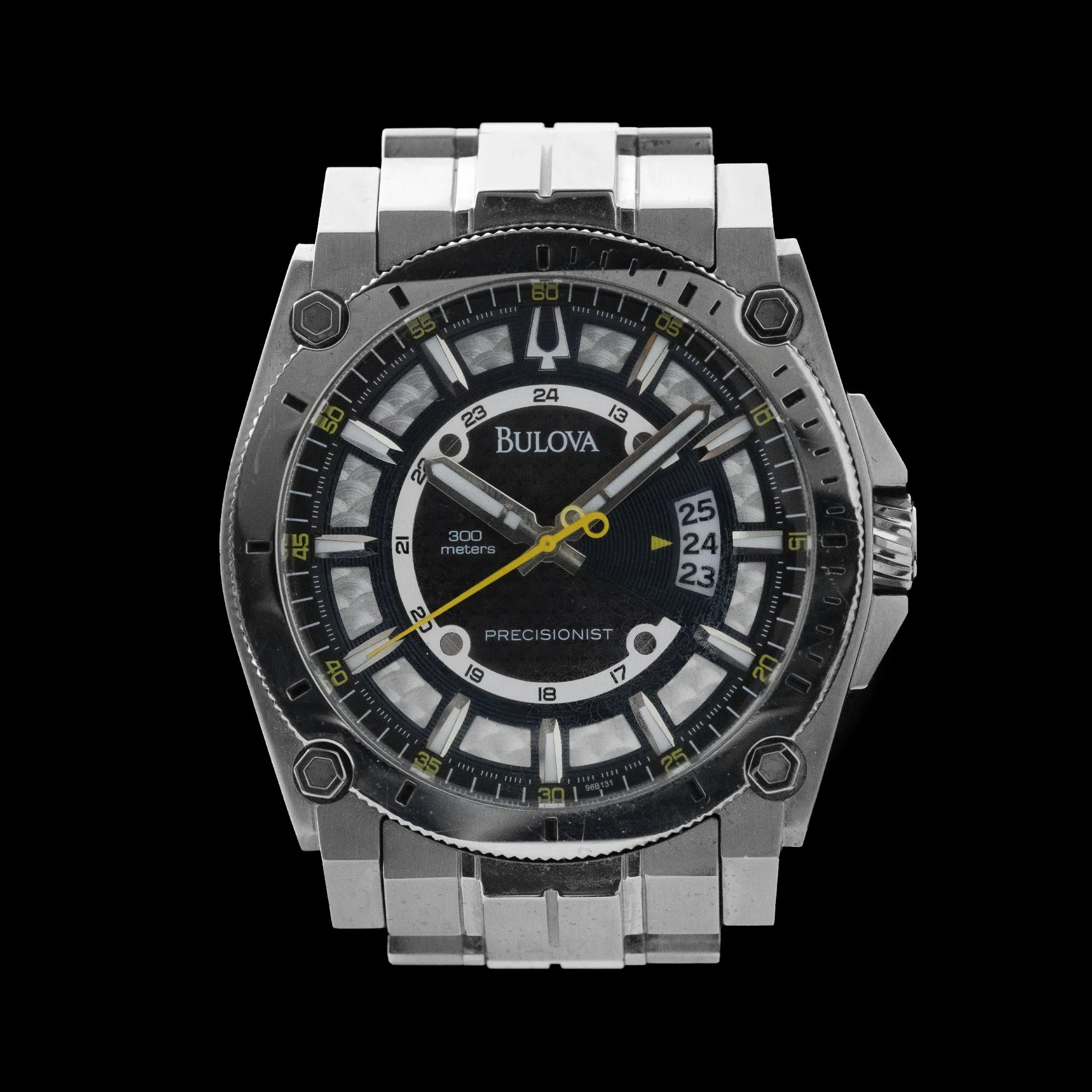 Bulova - Precisionist ‘Carbon Dial’