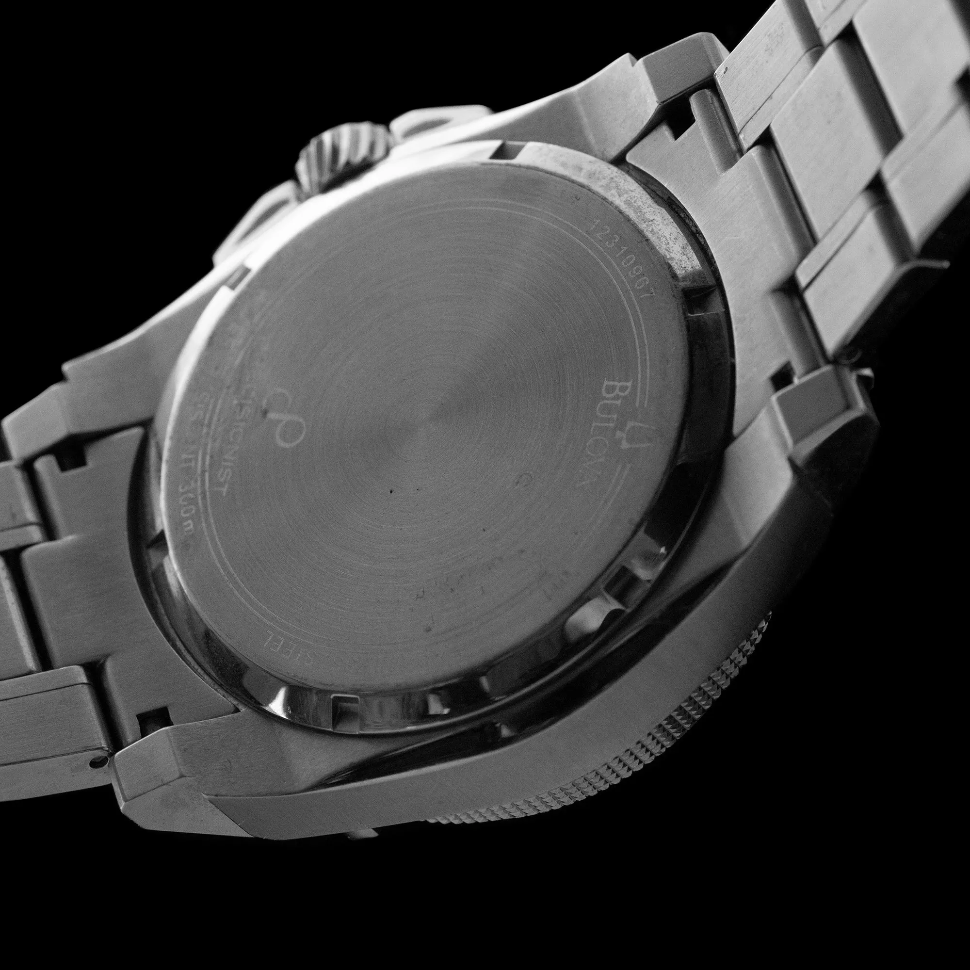 Bulova - Precisionist ‘Carbon Dial’