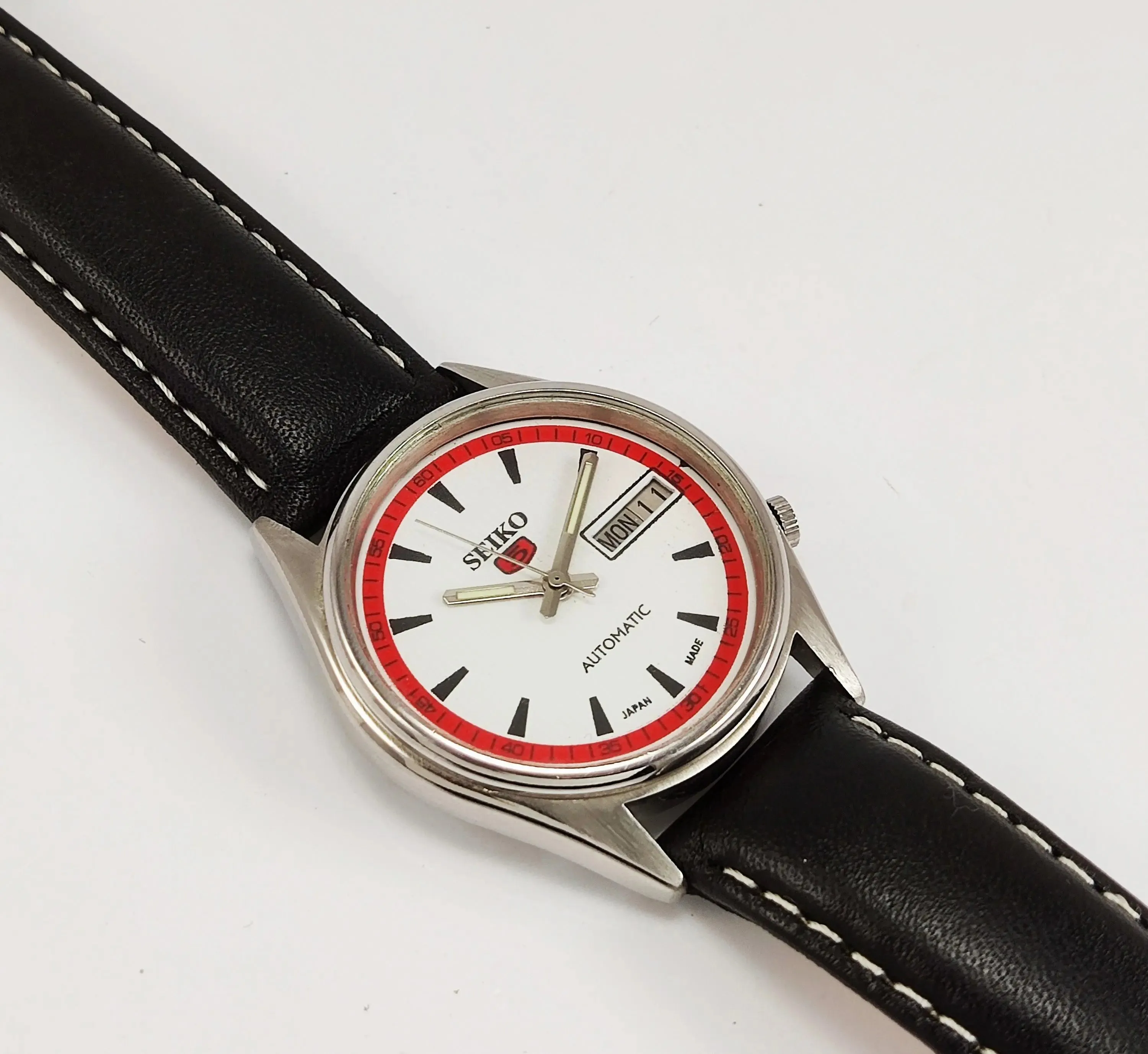 Seiko 5 Automatic-7009A White Color Dial 17 Jewels Day Date Men's Wrist Watch