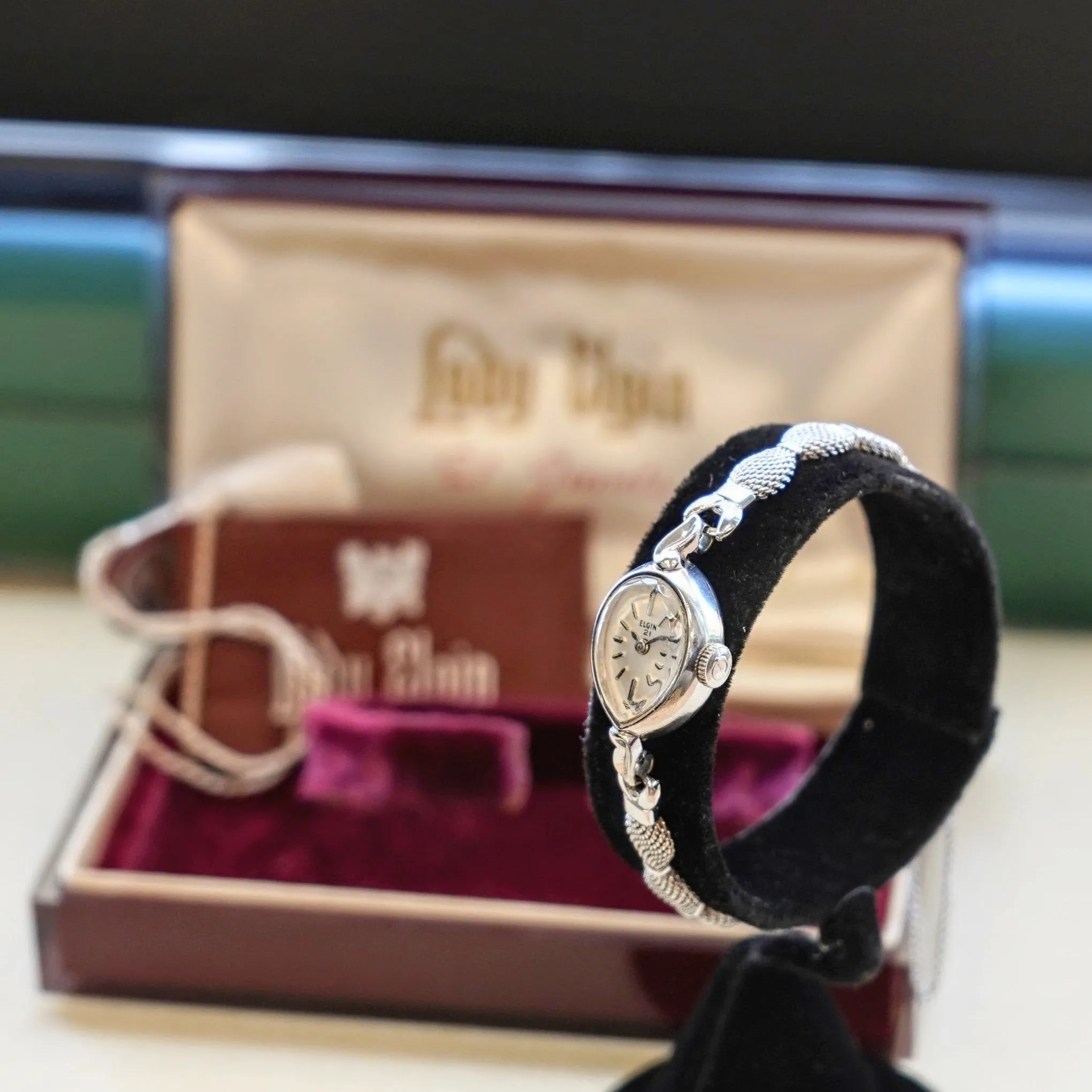 Vintage ELGIN 21 Jewels Ladies Cocktail Watch Cal. Grade 316 Original Speidel Mesh Bracelet Swiss - In Box!